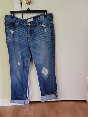 Express Sz 12 Women's Blue Distressed Cropped Jeans Modern Boyfriend Fit